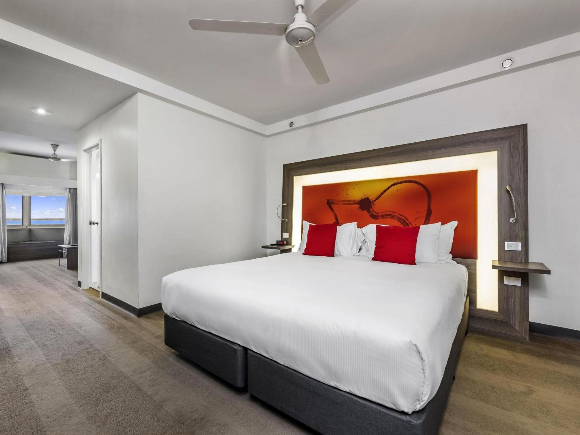 Junior King Suite