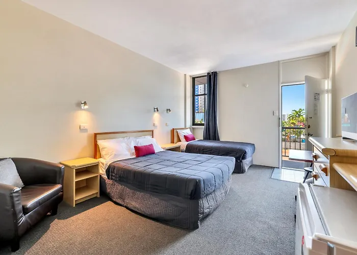 Darwin Poinciana Inn